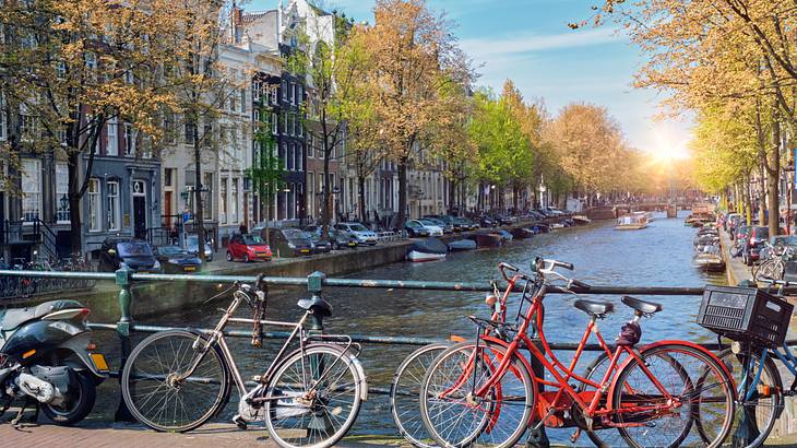 2 Days in Amsterdam Itinerary - Amsterdam Canal Bridge and Medieval Houses