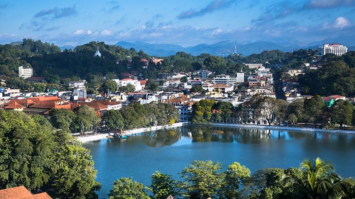 26 Best Places to Visit in Kandy, Sri Lanka