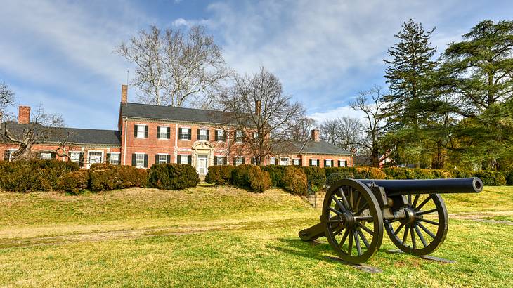 One of the fun things to do in Fredericksburg, Virginia is the Chatham Manor