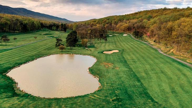 Playing a round of golf is one of the fun things to do in Berkeley Springs, WV