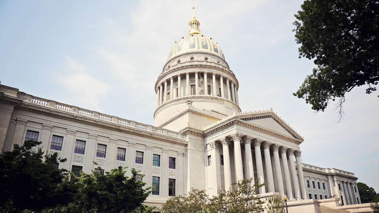 One of the facts about West Virginia state is that its capitol building is very tall