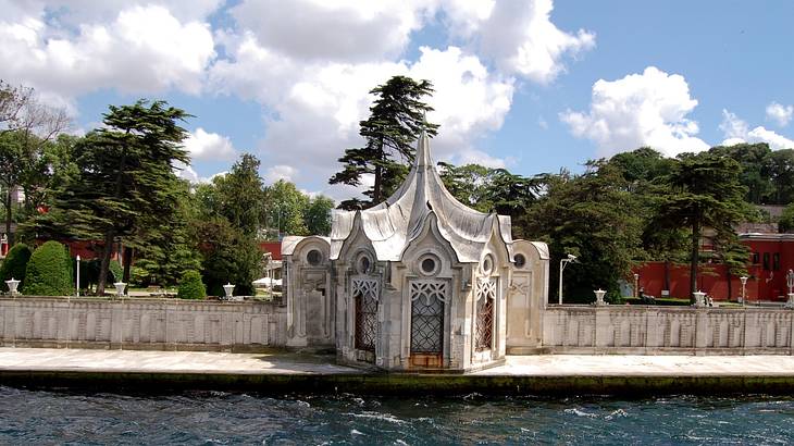 The view of a guard post at Beylerbeyi Palace from the water