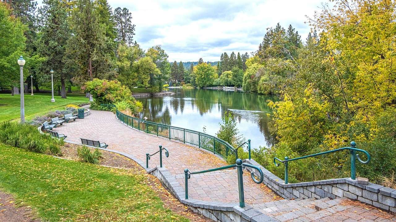 One of the fun things to do in Bend, Oregon is to take a break in Drake Park