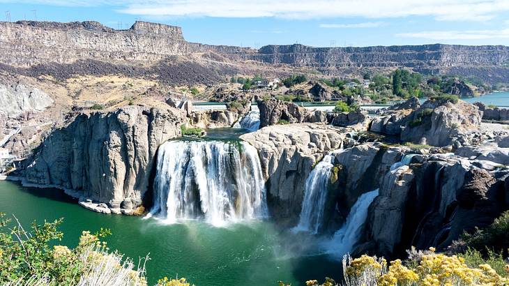 One of the fun things to do in Twin Falls, Idaho, is going to Shoshone Falls Park