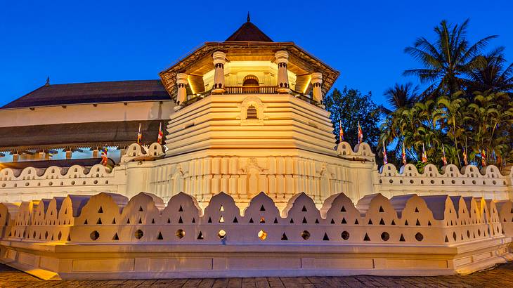 Temple of the Sacred Tooth Relic, Kandy, Twilight, Sri Lanka