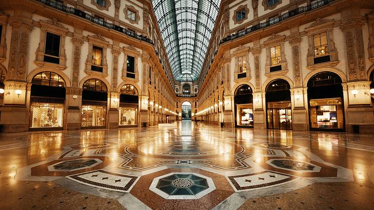 The interior of Galleria Vittorio Emanuele II