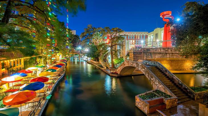 One of the fun things to do in San Antonio at night is going on a River Walk cruise