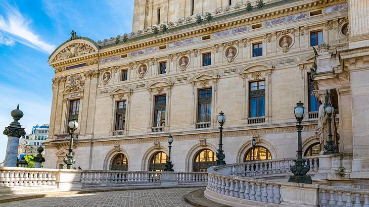 Going to Palais Garnier is one of the most romantic things to do in Paris for couples