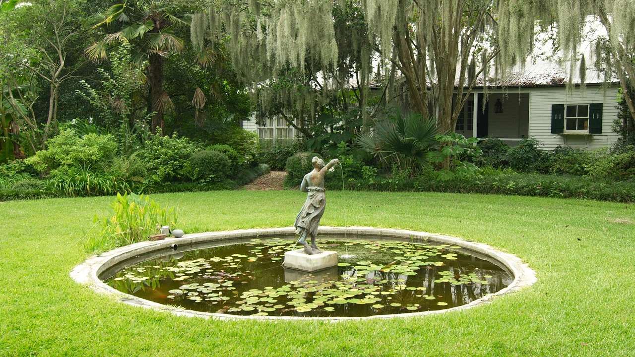 Windrush Gardens is one of the fun things to do with kids in Baton Rouge, Louisiana