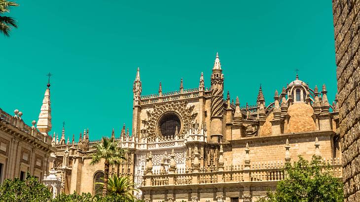 Catedral de Sevilla & La Giralda Bell Tower, Seville, Spain