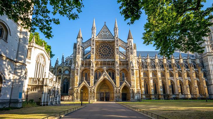 One of the famous London landmarks that's a World Heritage Site is Westminster Abbey