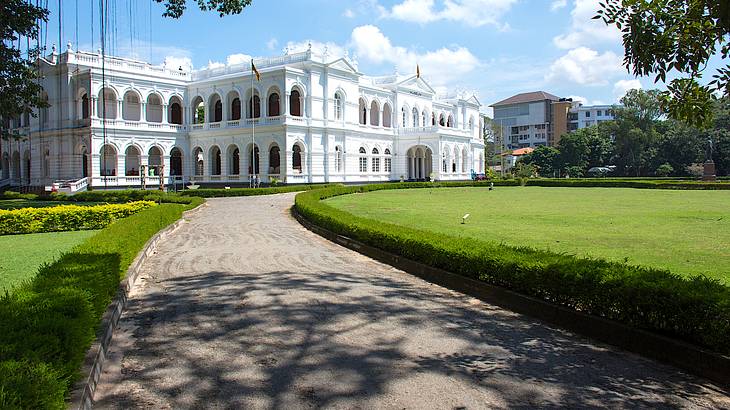 Colombo National Museum, Colombo