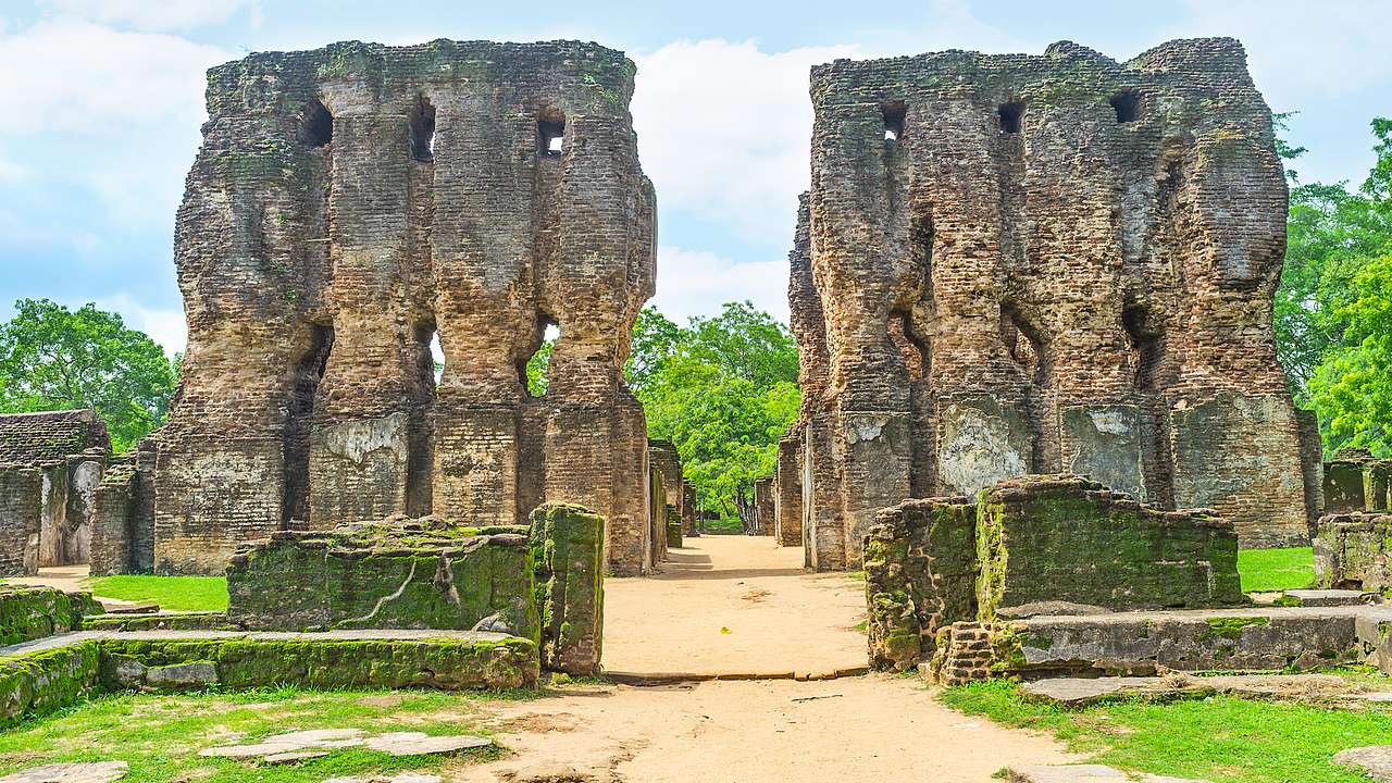 Royal Palace Ruins, Vejayanta Pasada, Polonnaruwa, Sri Lanka
