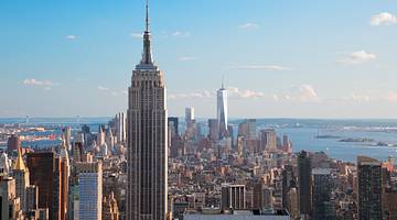 The Empire State Building is one of the mostromantic things to do in NYC for couples