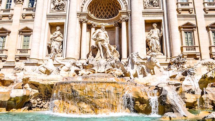 Trevi Fountain, Rome, Italy