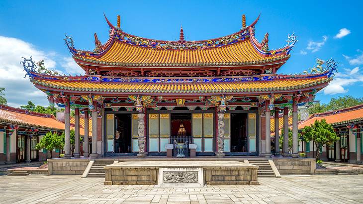 The outside of the beautiful Taipei Confucius Temple