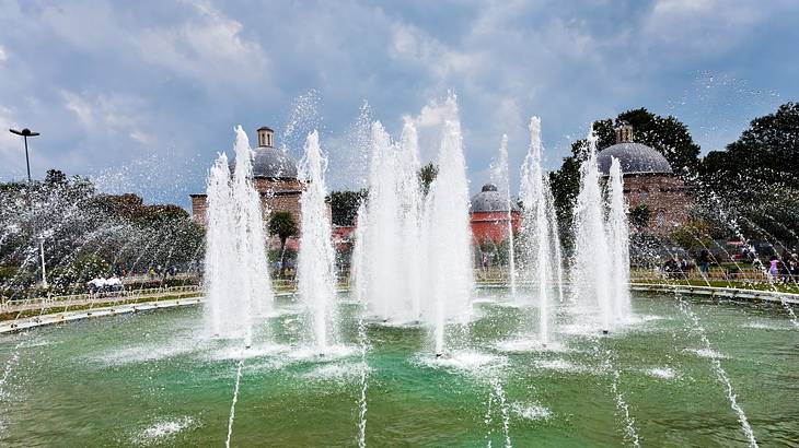 The fountain in Sultanahmet Square shooting water up