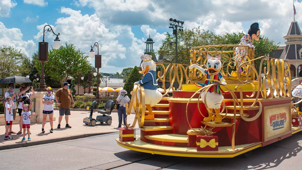 Make sure to add the Afternoon Parade to your 2 day Magic Kingdom itinerary