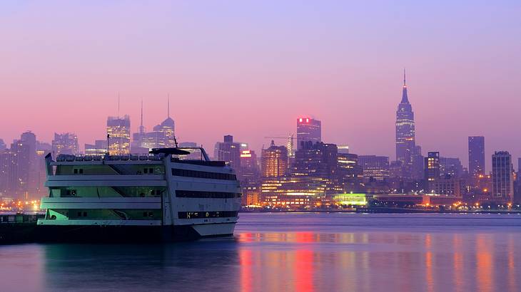 A sunset dinner cruise is one of the most romantic things to do in NYC for couples