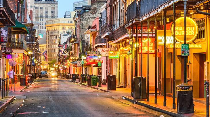 One of the famous landmarks in Louisiana is the New Orleans French Quarter