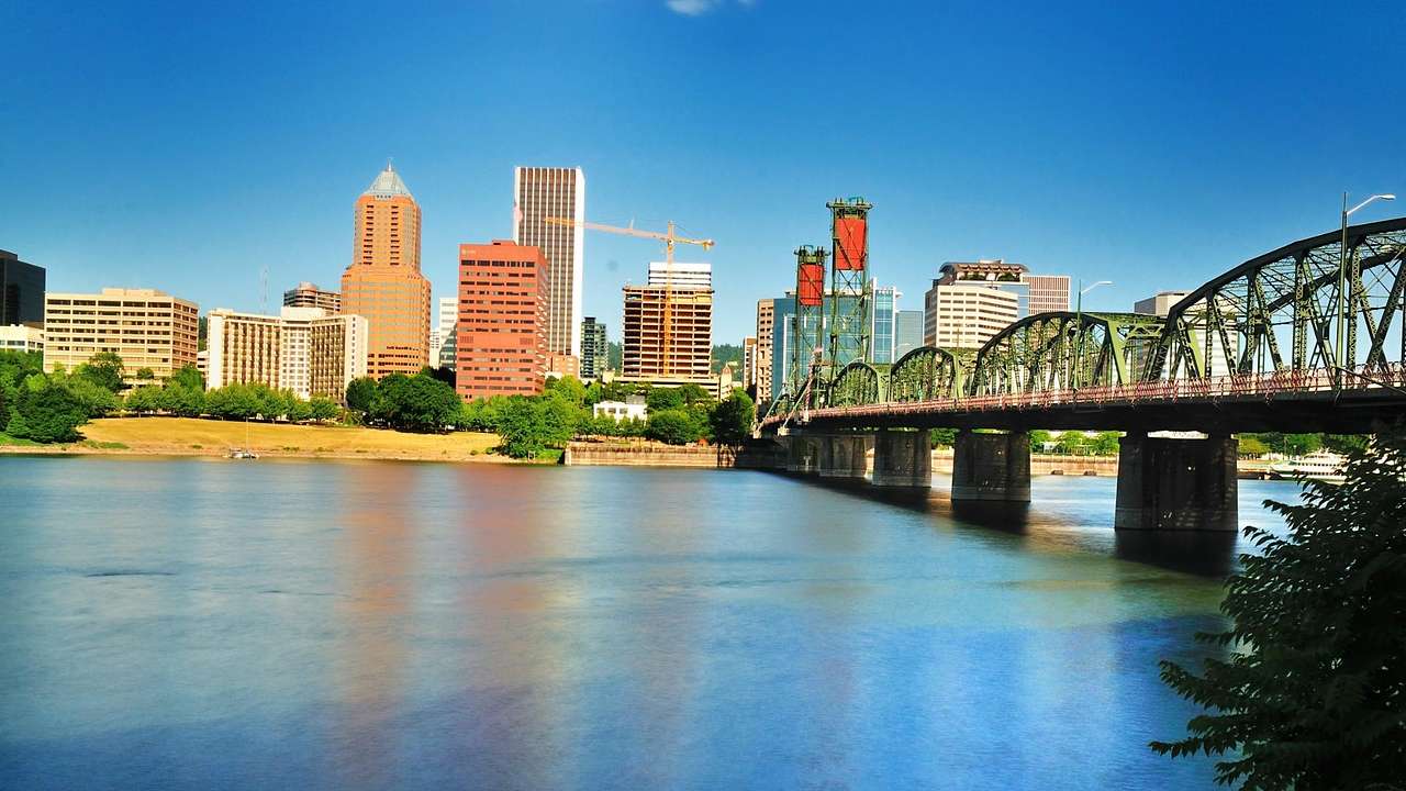 35 Fun Portland Date Ideas for Every Couple
