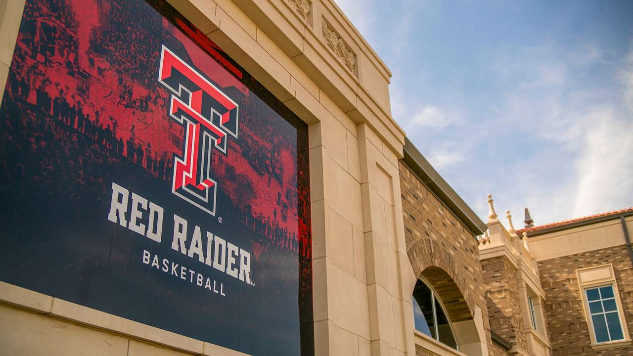 One of the fun date ideas in Lubbock, TX, is seeing a Texas Tech basketball game