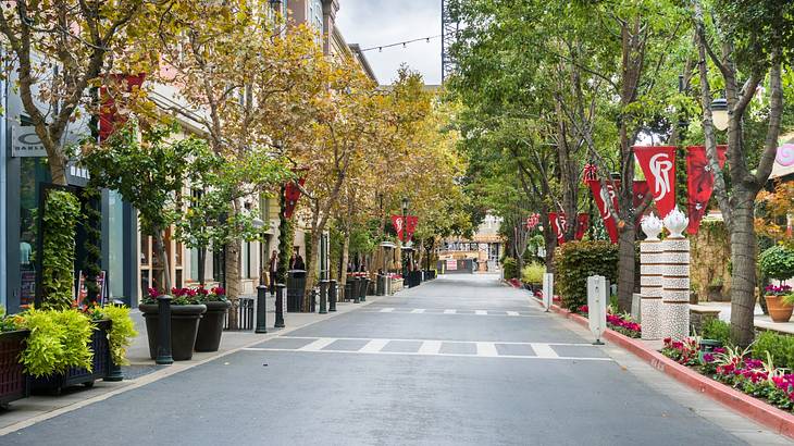 One of the things to do in San Jose for couples is exploring Santana Row