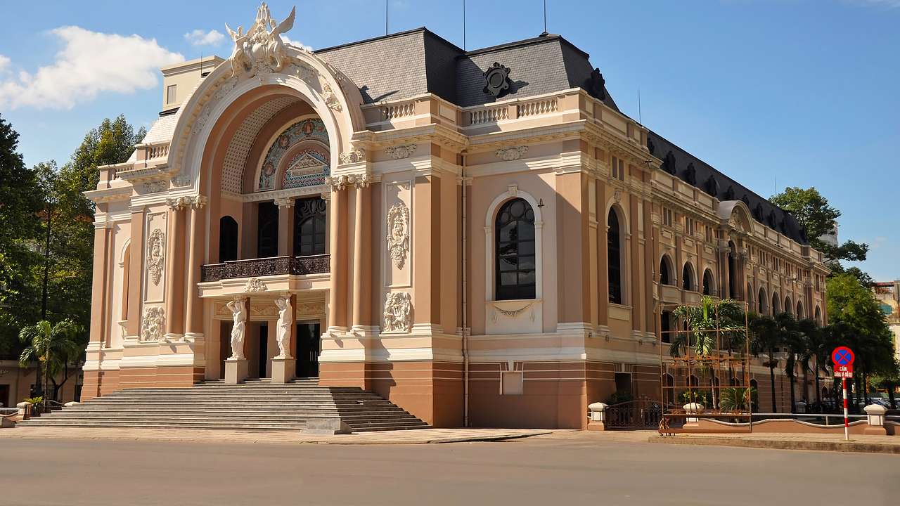 Add Saigon Opera House to your Ho Chi Minh City itinerary to enjoy French artwork