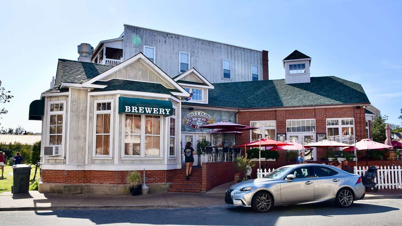 There are many breweries in the Outer Banks such as the Lost Colony Brewery and Cafe