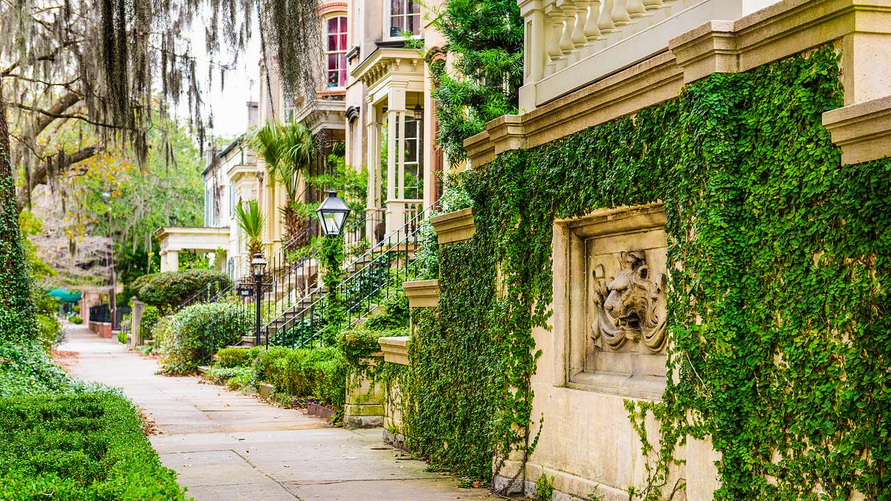 Visiting Savannah Historic District is a must for the perfect weekend in Savannah, GA
