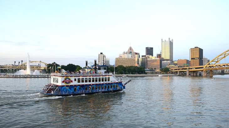 One of the fun date ideas in Pittsburgh, PA, is going on a Gateway Clipper cruise