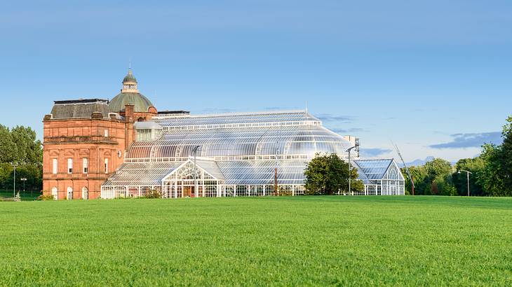 East End is where to stay in Glasgow to be near People's Palace