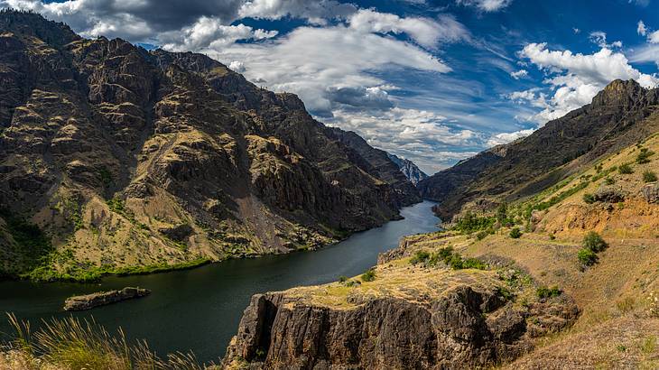 One of the fun facts about Oregon state is it has the deepest river gorge in the US