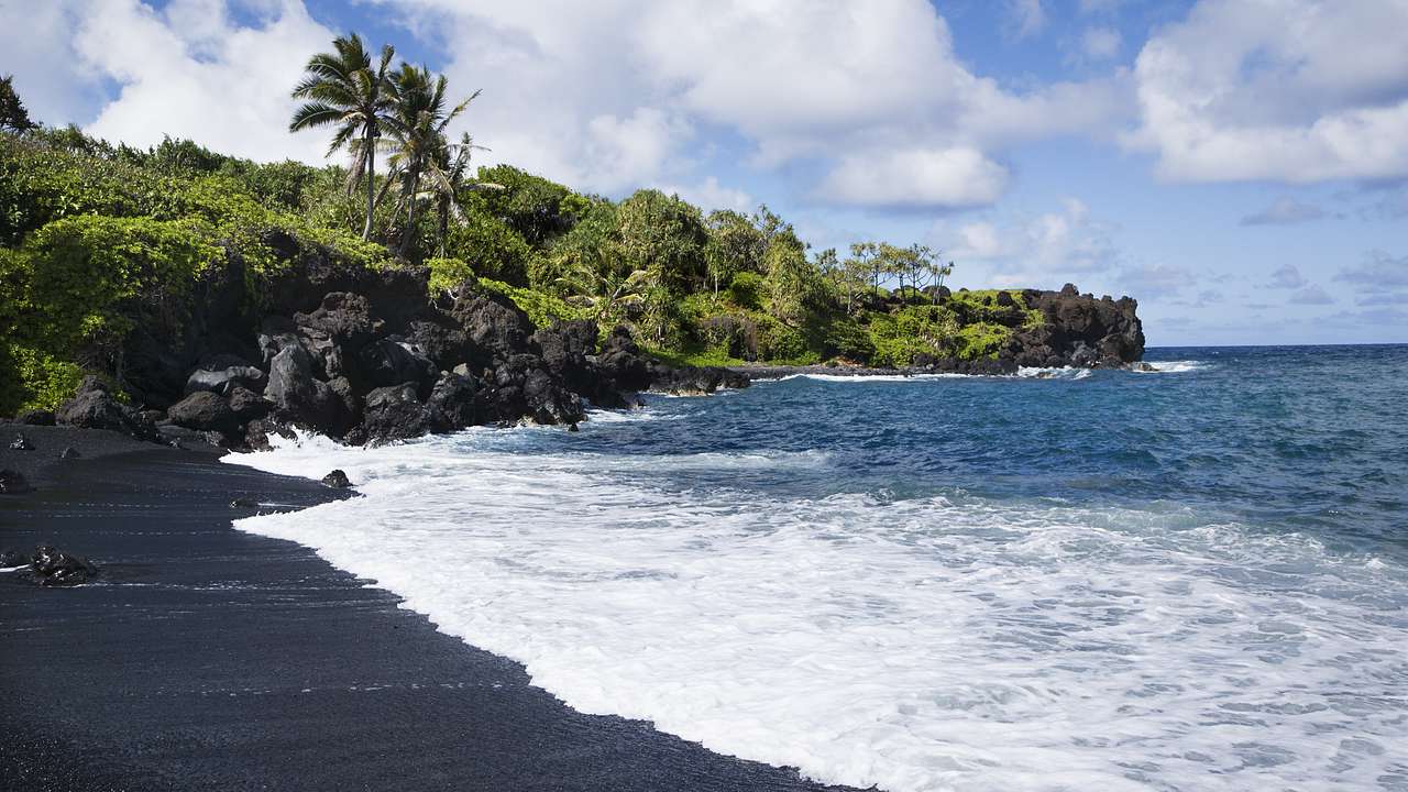 One of many fun facts about Maui, Hawaii, is that there are black sand beaches