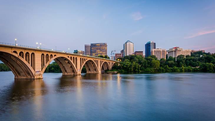 One of many fun things to do in Washington DC at night is a river dinner cruise