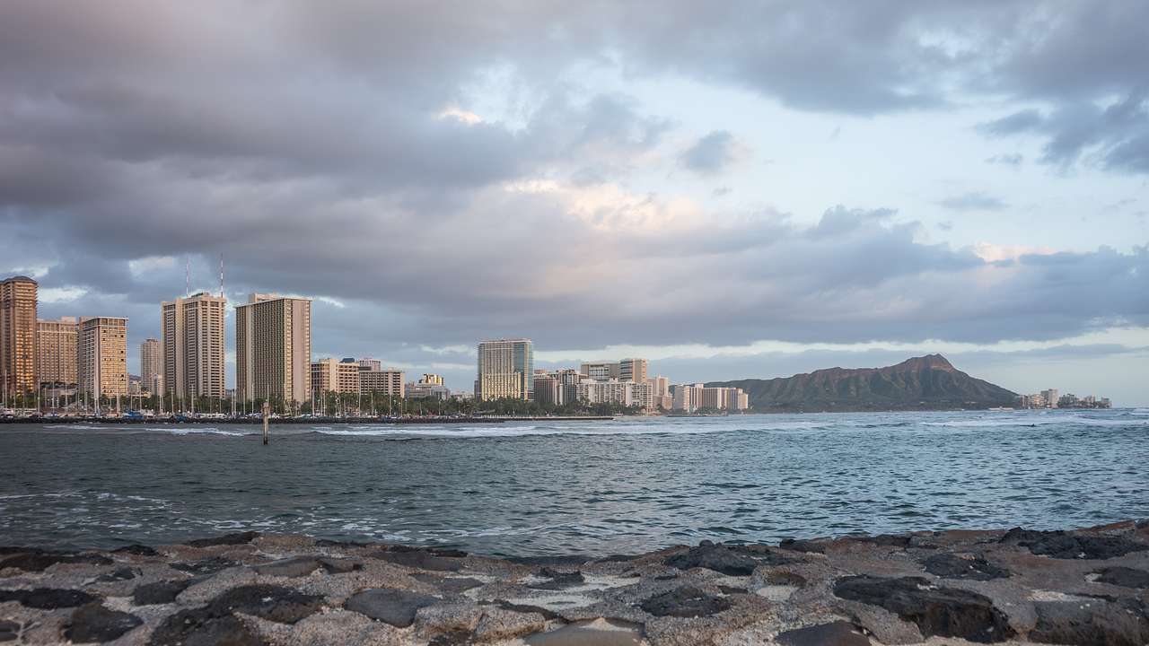 One of many fun facts about Honolulu, Hawaii, is that there are 90 rainy days a year
