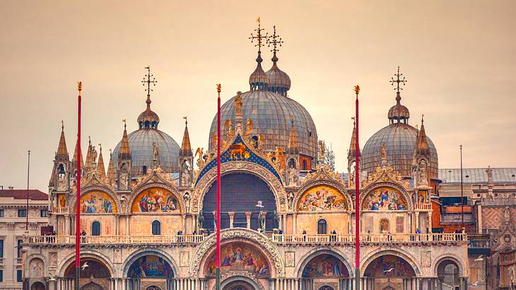 A must on your 4 days in Venice itinerary is the Basilica di San Marco