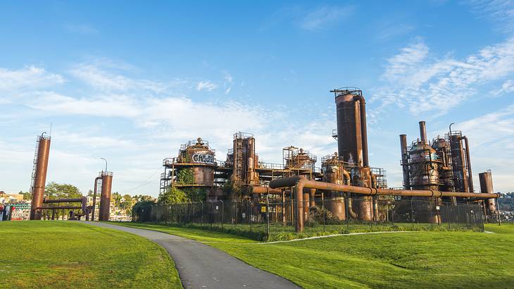One of many fun Seattle date ideas is exploring Gas Works Park